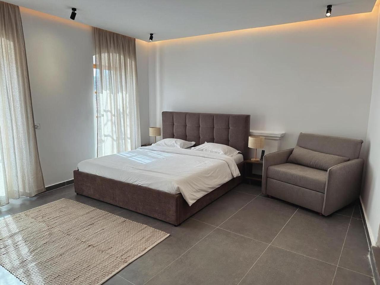 Lion'S Villa Вльора Екстер'єр фото