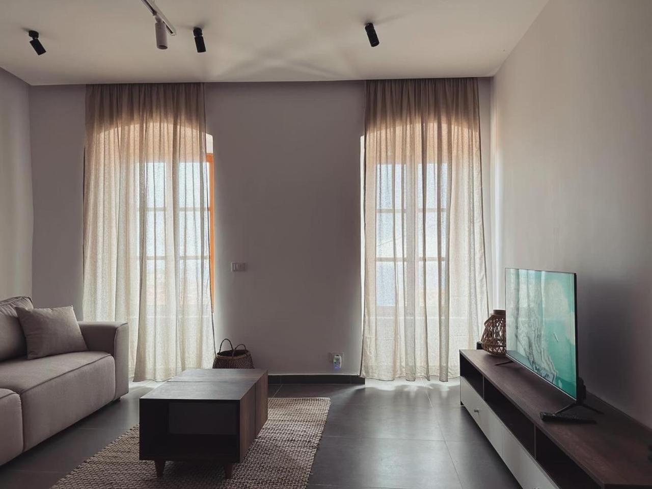 Lion'S Villa Вльора Екстер'єр фото