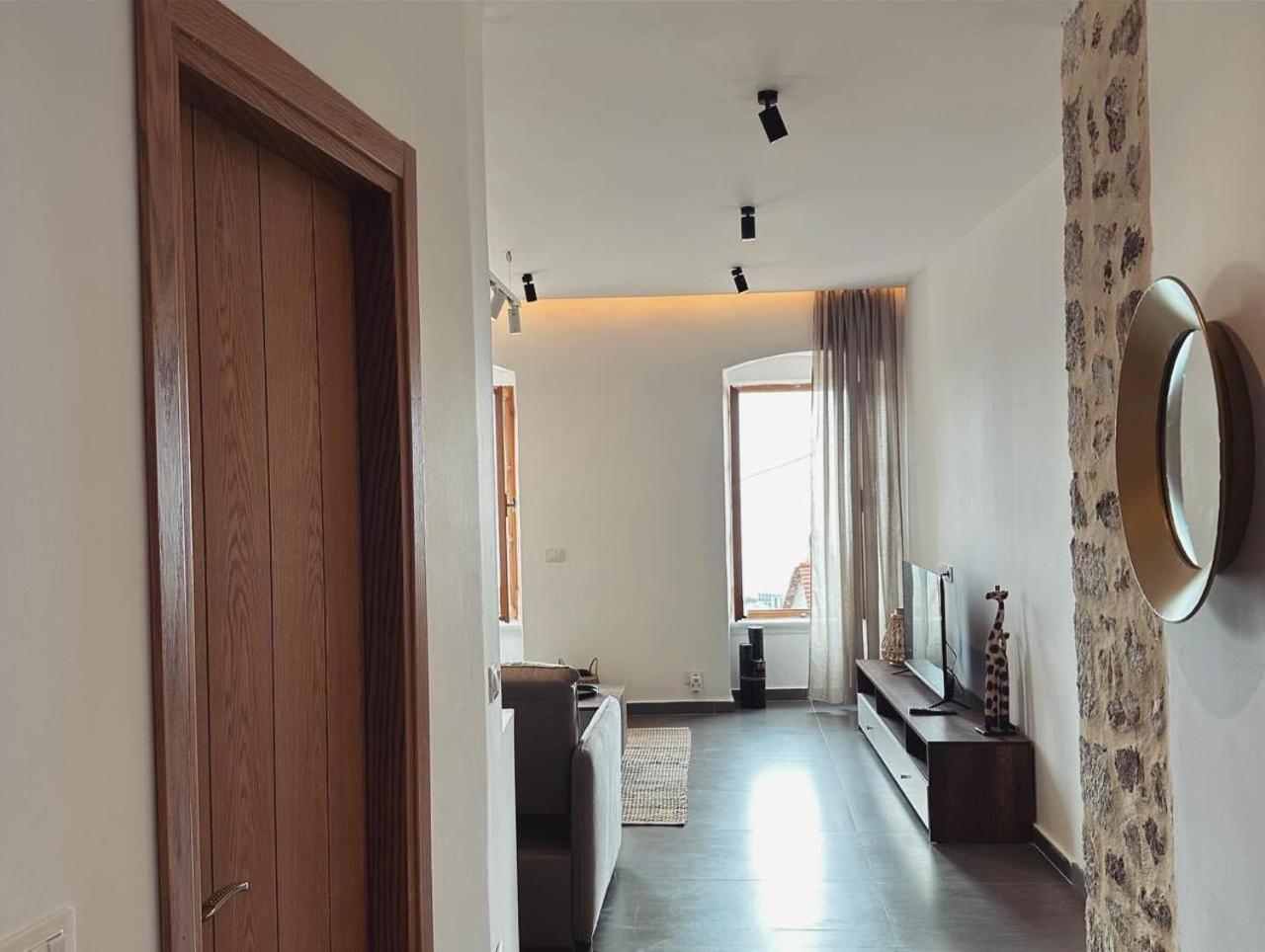 Lion'S Villa Вльора Екстер'єр фото